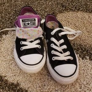 Girls converse